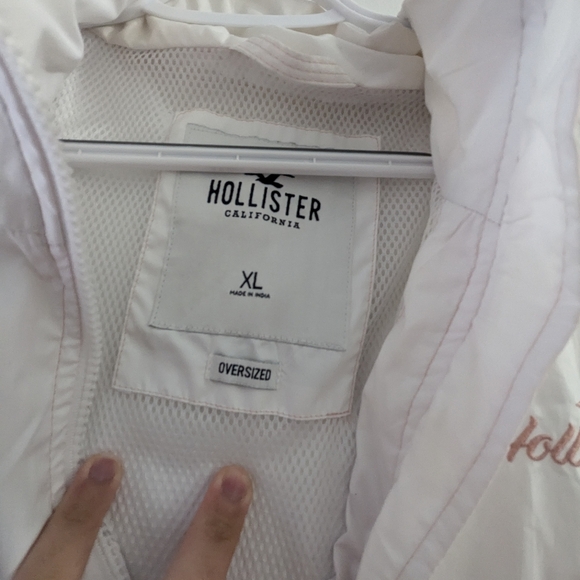 Hollister Windbreaker - Picture 5 of 7
